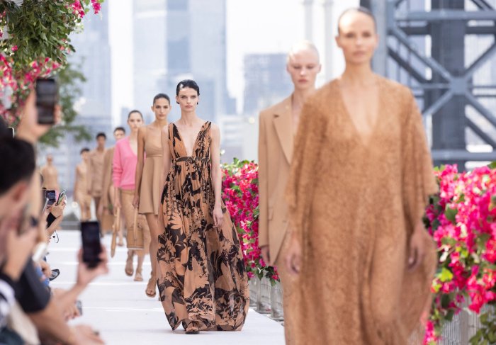 Tren fashion tahun baru 2025 glitter
