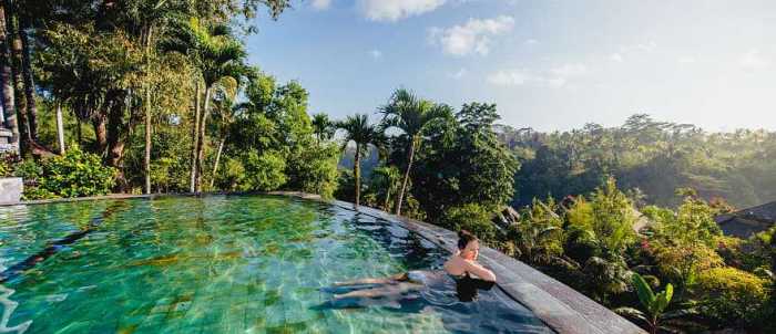 Paket liburan tahun baru 2025 ke Bali dengan trekking gunung