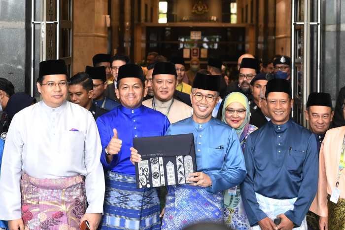 Menghabiskan Waktu Bersama Keluarga Di Tahun Baru 2025