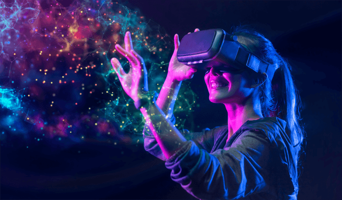 Game VR (Virtual Reality) dengan pengalaman imersif untuk dimainkan saat tahun baru 2025