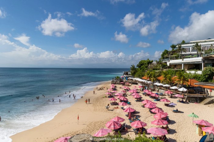 Paket liburan keluarga tahun baru 2025 ke Bali dengan Pantai Dreamland
