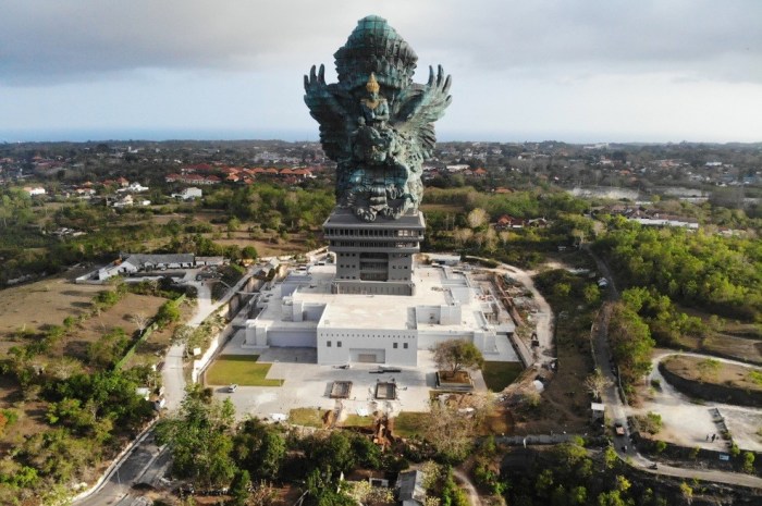 Paket liburan tahun baru 2025 ke Bali dengan mengunjungi Garuda Wisnu Kencana