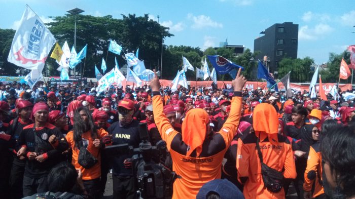 Daftar Bansos Desember 2024 Buru Selatan