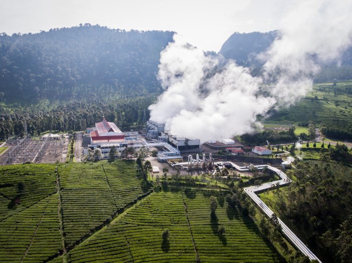 Bagaimana pemanfaatan energi geothermal di Indonesia pada tahun 2025?