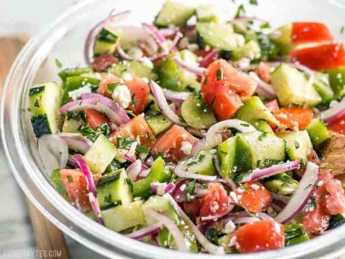Resep salad buah segar untuk tahun baru 2025