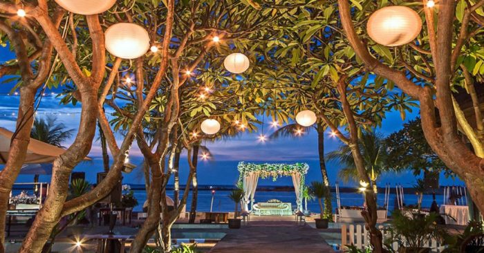 Merayakan tahun baru 2025 di taman hiburan Ancol