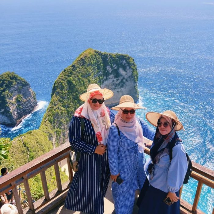 Paket liburan keluarga tahun baru 2025 ke Bali dengan Nusa Penida