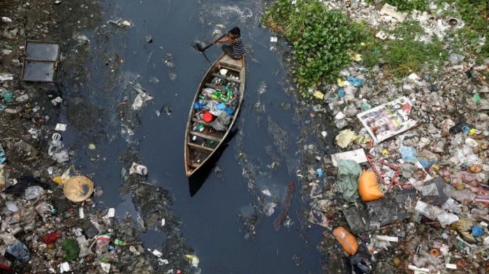 Bagaimana peran masyarakat dalam mengurangi polusi air di Indonesia?