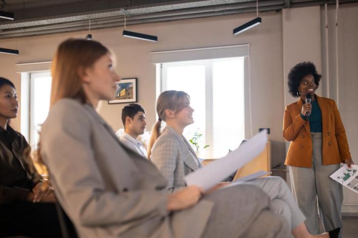 Training workplace volunteer mediation