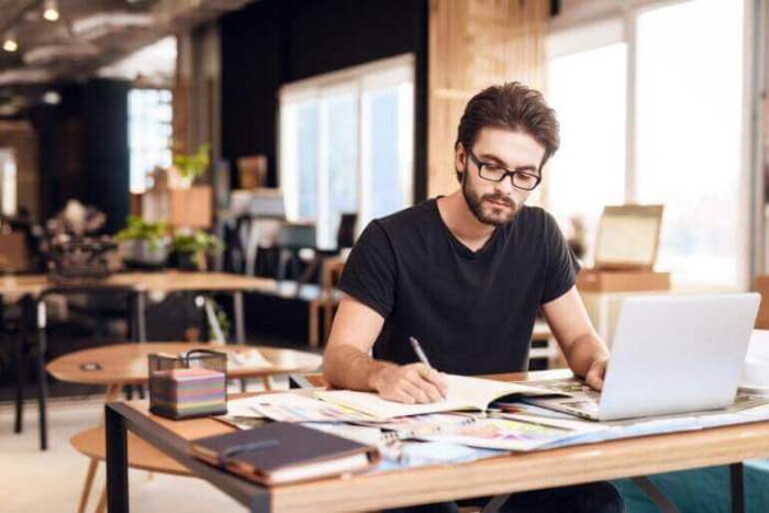 Pajak gaji pekerja 2025 untuk karyawan freelance