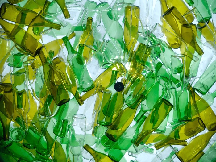 Bagaimana peran industri dalam mengurangi produksi sampah?