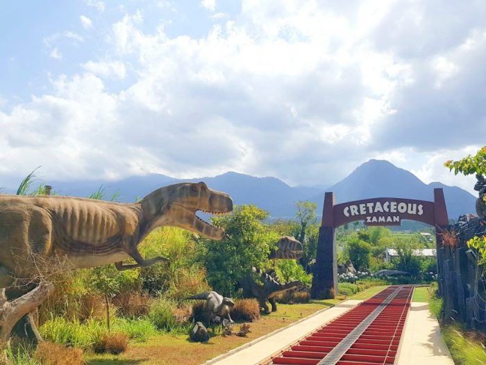 Paket liburan keluarga tahun baru 2025 ke Batu dengan Jatim Park