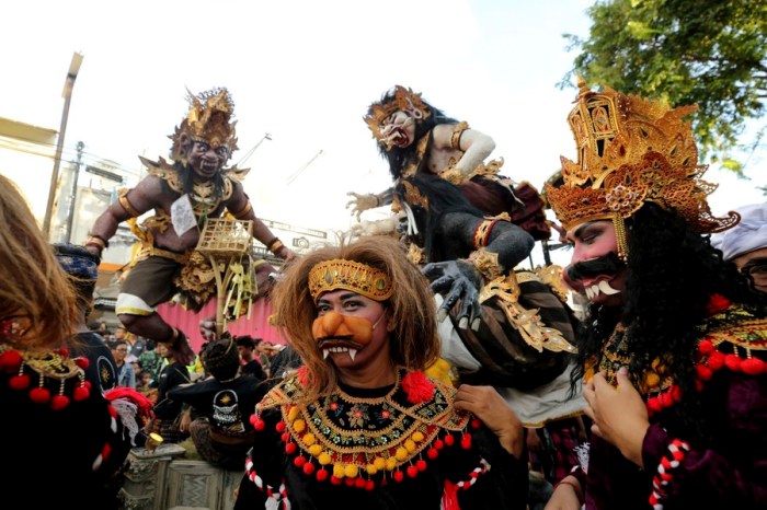 Tradisi unik arak-arakan ogoh-ogoh menjelang tahun baru 2025 di Bali