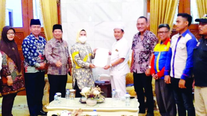 Apakah kenaikan UMK 2025 mempengaruhi pengangguran?