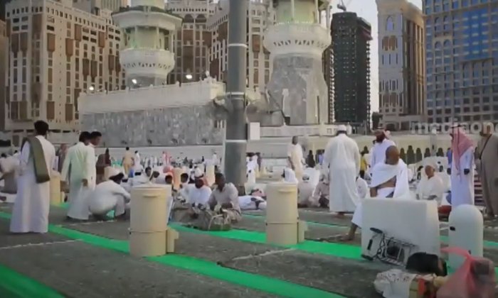 Apakah petugas haji mendapatkan asuransi kesehatan selama di Arab Saudi?