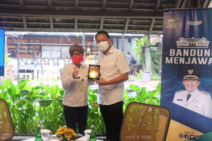 Penghasilan Petugas Kebersihan Di Bandung 2025