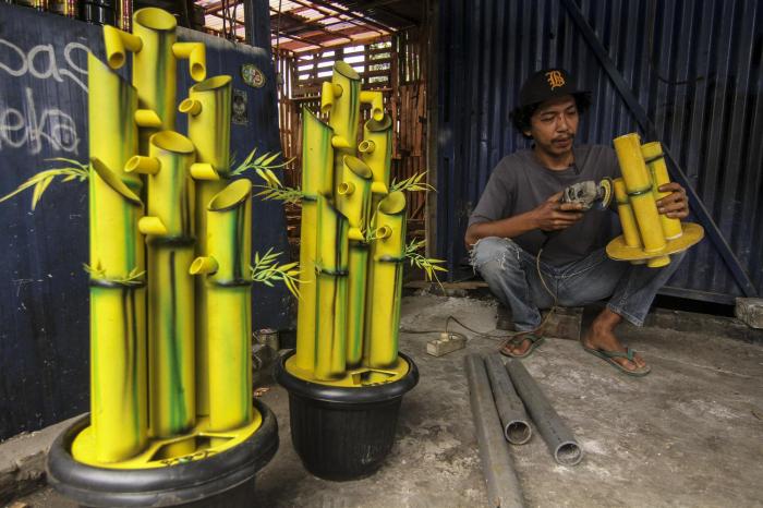 Apa bedanya BLT UMKM dan BPUM 2025?
