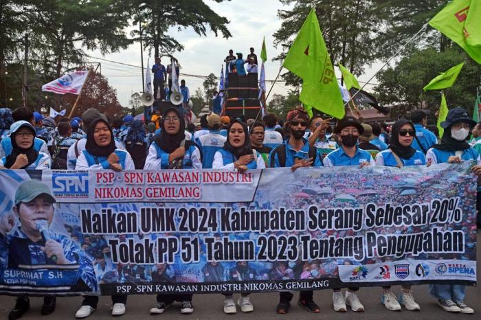UMK Bandung 2025 dibandingkan tahun sebelumnya