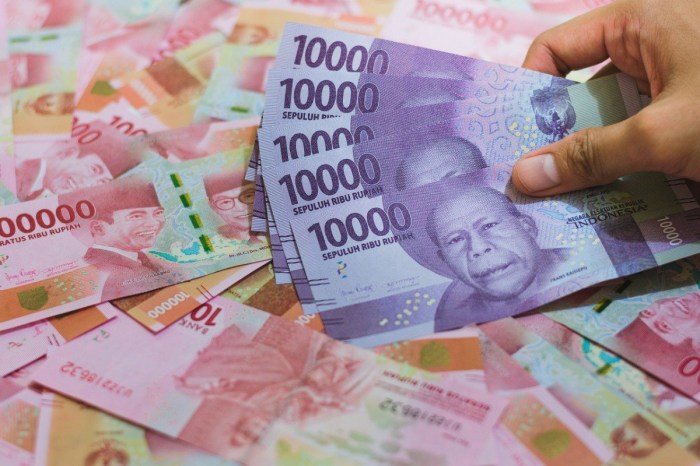 Apakah ada website resmi yang menyediakan informasi tentang kenaikan UMK 2025?