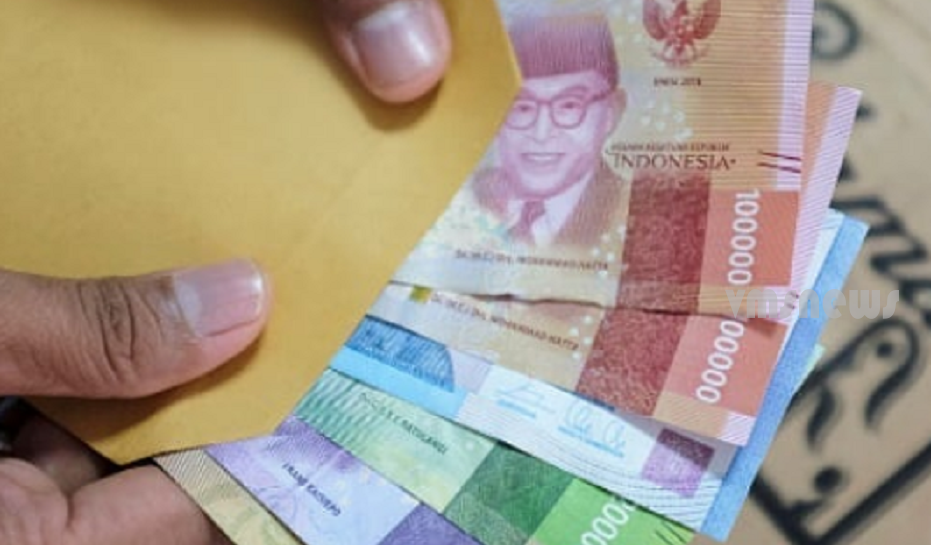 Di mana saya bisa melihat daftar kenaikan UMK 2025?