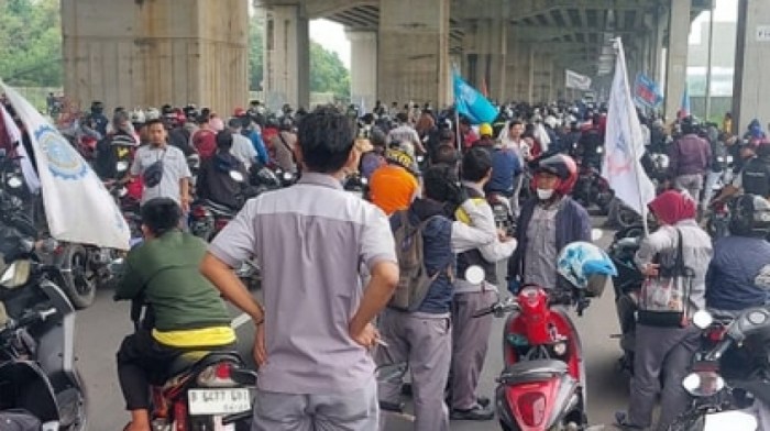 UMK Bekasi 2025 vs UMK Depok 2025