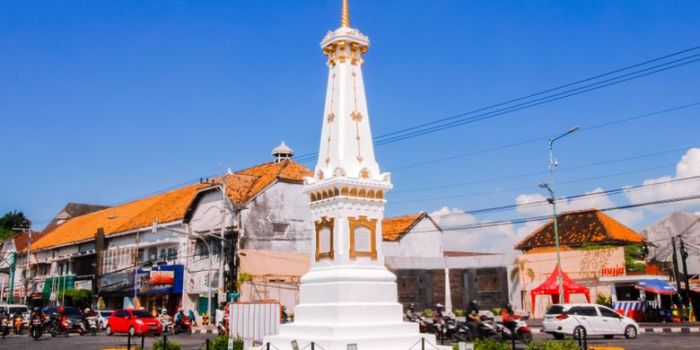 Bagaimana cara mencari informasi terbaru tentang UMR Surabaya 2025?