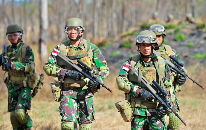 Military indonesian kopassus forces special tni indonesia reuters beawiharta soldiers camouflage members event during march