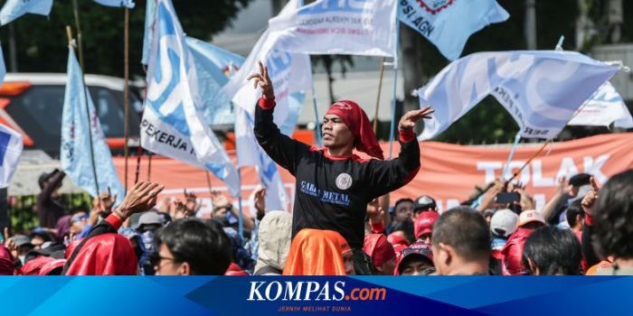 Di mana saya bisa melihat pengumuman resmi UMR Surabaya 2025?