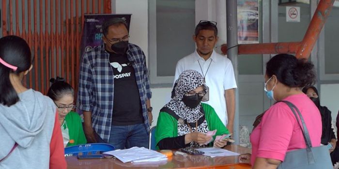 Apa perbedaan PKH 2025 dan BLT?