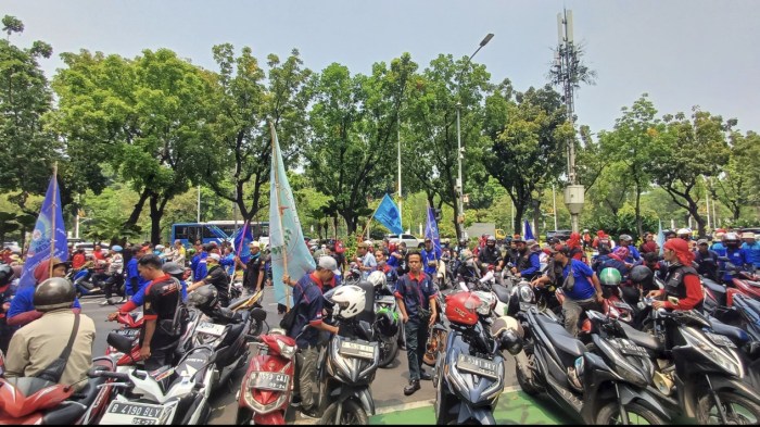 Siapa yang menetapkan UMP DKI 2025?