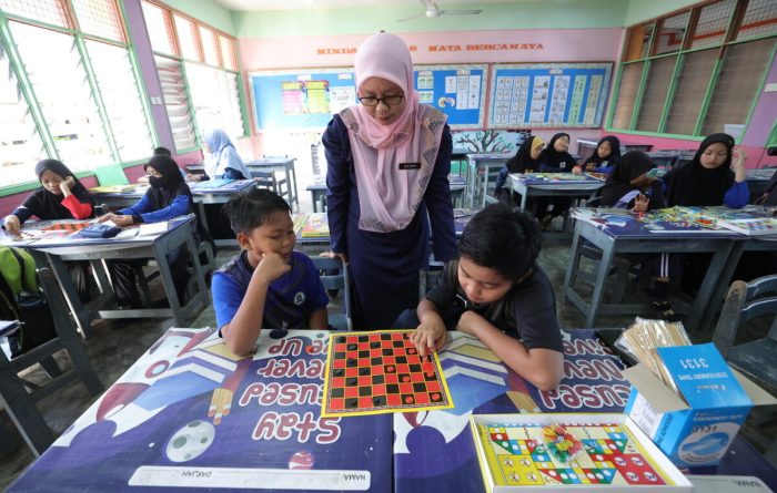 Aplikasi Hari Guru 2025