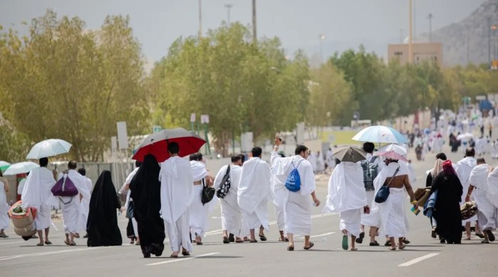 Hajj waive debts obligatory duties such does diapers males allowed wearing during