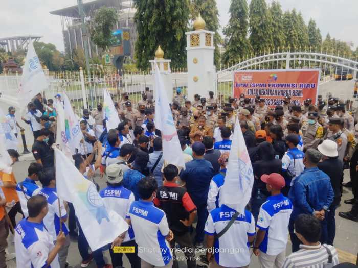 Kenaikan UMK 2025 Riau