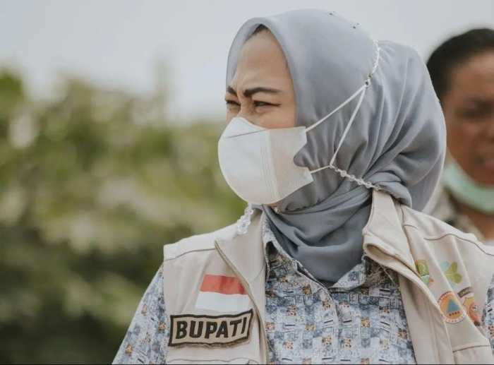 Apakah UMK Jateng 2025 berlaku untuk semua pekerja?