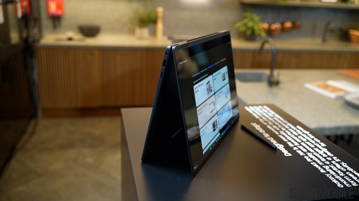 Layar Lipat Samsung Galaxy Book3 Pro 360 2025
