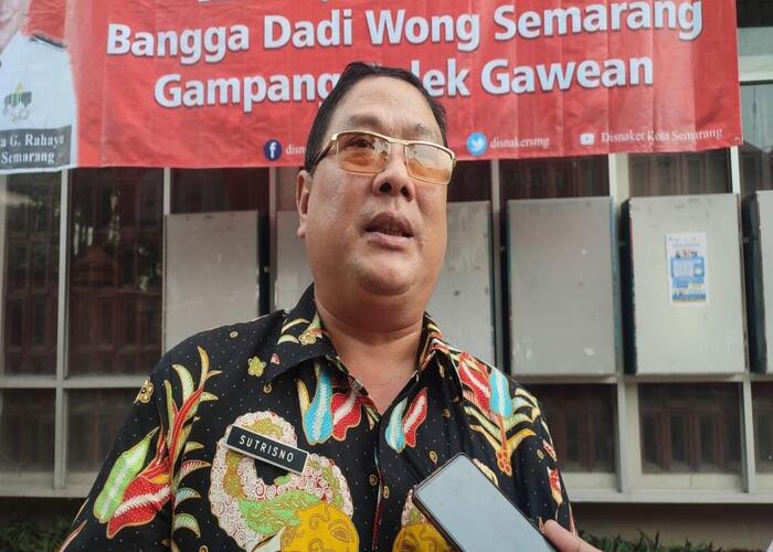 Di mana saya bisa melihat daftar UMK Jateng 2025?