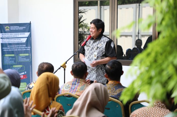Apakah UMK Jateng 2025 berlaku untuk semua pekerja?