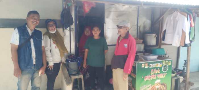 Apakah ada pengecualian dalam penerapan UMR Surabaya 2025?