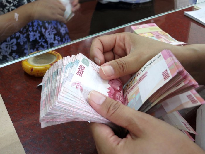 Apakah ada pengecualian dalam penerapan UMP DKI 2025?