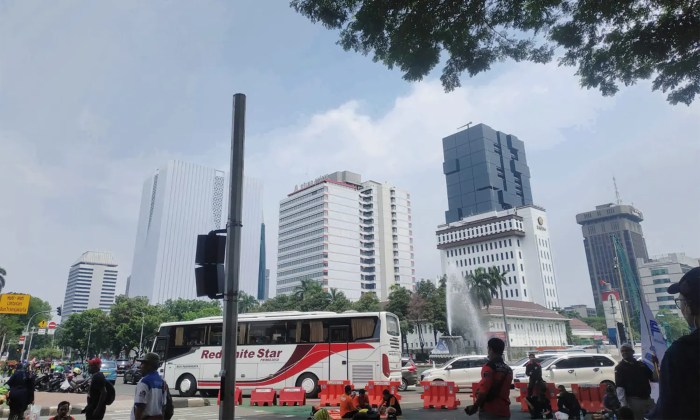 Bagaimana pendapat pengusaha tentang UMP DKI 2025?