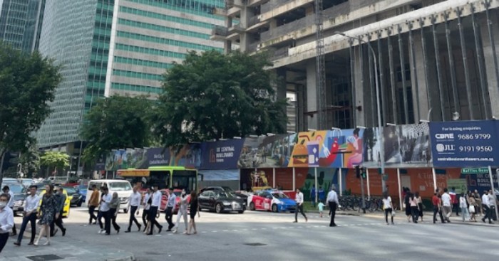Apakah uang makan PNS daerah 2025 termasuk dalam gaji ke-13?