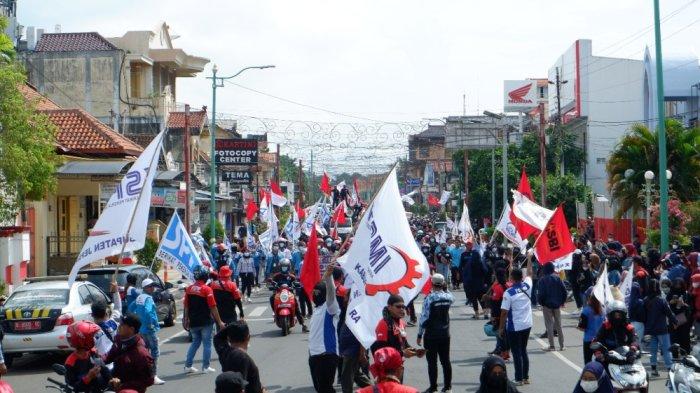 Berapa UMK 2025 di Jepara?