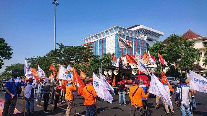 Apakah ada berita terbaru tentang kenaikan UMK 2025?