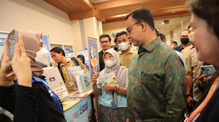 Bagaimana peran masyarakat DKI Jakarta dalam mengawasi UMP DKI 2025?