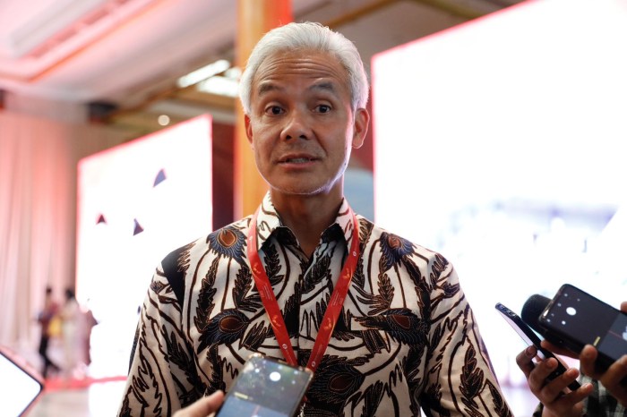 Bagaimana cara mencari informasi terbaru tentang UMK Jateng 2025?