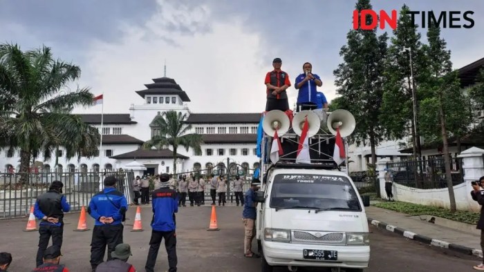 Apakah UMK Jateng 2025 mempengaruhi investasi?