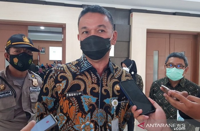 UMK Bekasi 2025 vs UMK Karawang 2025