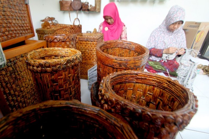 Apa saja syarat untuk mendapatkan bantuan UMKM 2025?