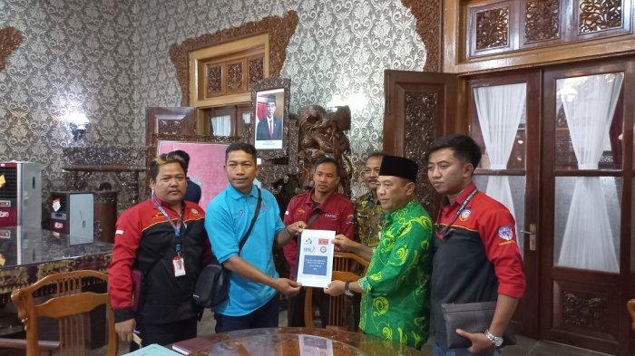 Berapa UMK 2025 di Jepara?