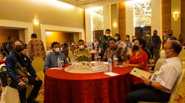 Kenaikan upah 2025 dan kesejahteraan pekerja